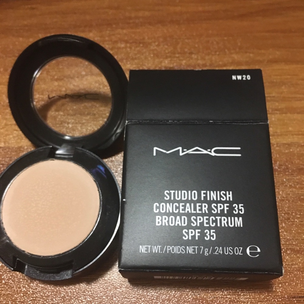 Mac Studio Finish Concealer NW20
